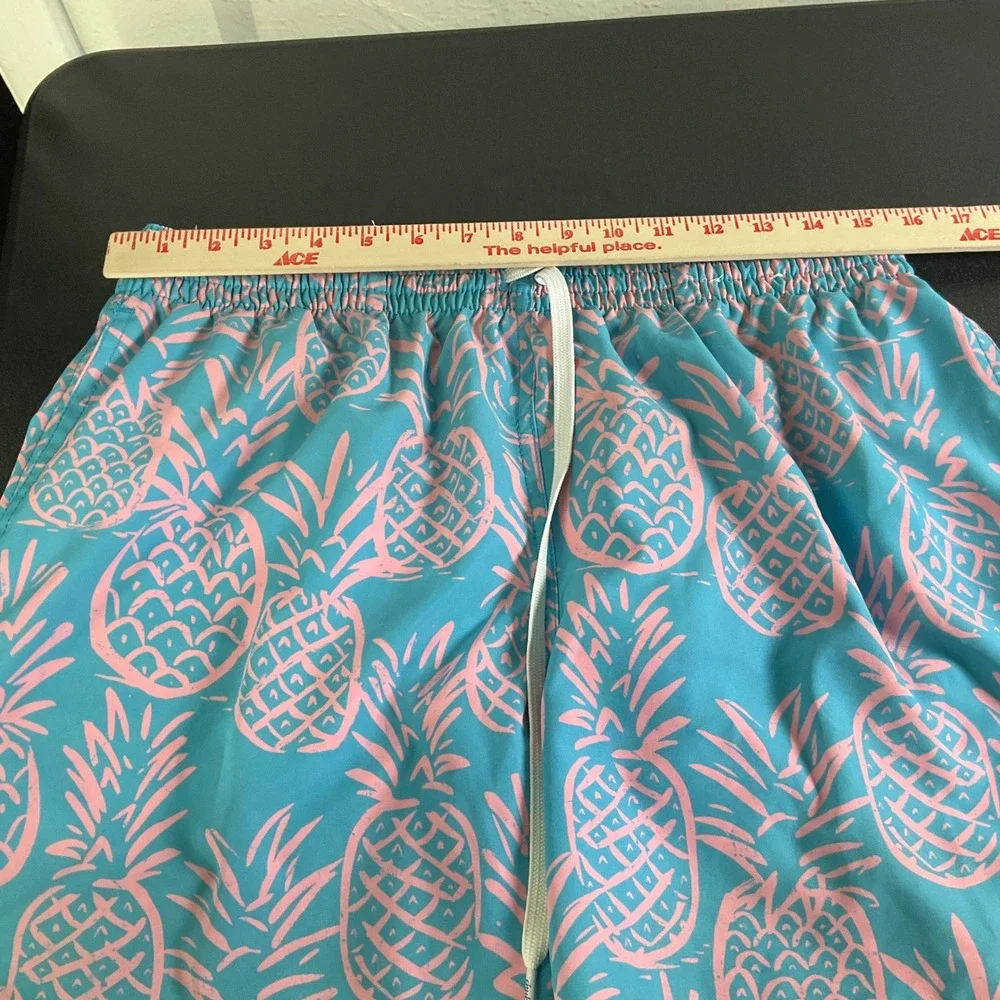 Chubbies Men's Swim Trunks Shorts Pineapple Print Blue‎ Pink Large L